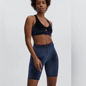FABLETICS High Waisted Velour 9'' Short - Deep Navy